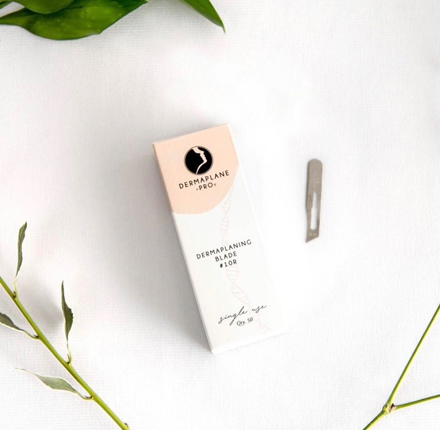 dermaplanepro blades in boxes