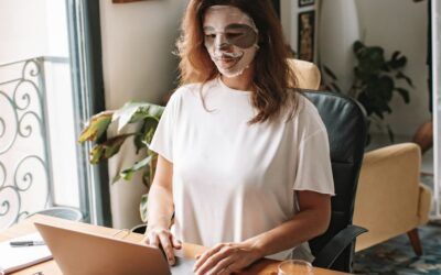 Online Beauty School + Hands-On Training: A Trending Choice