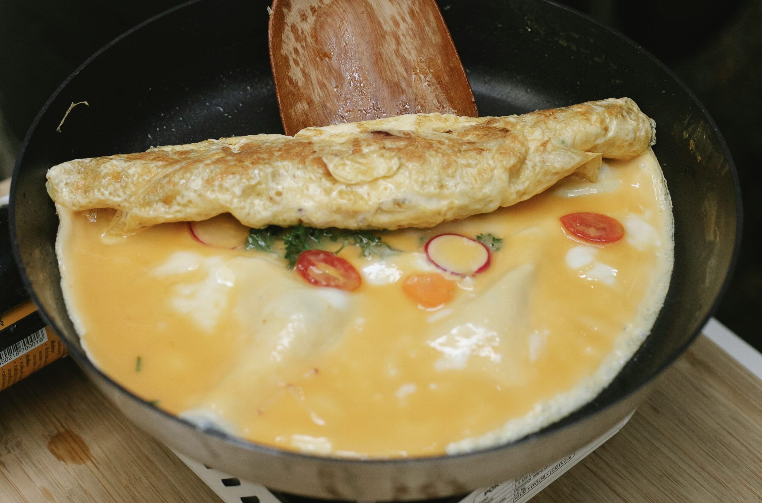 Esthetician preparing a nutritious meal