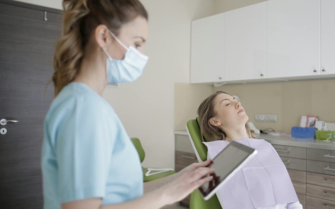 There’s a Dermaplaning Course Online in Canada!